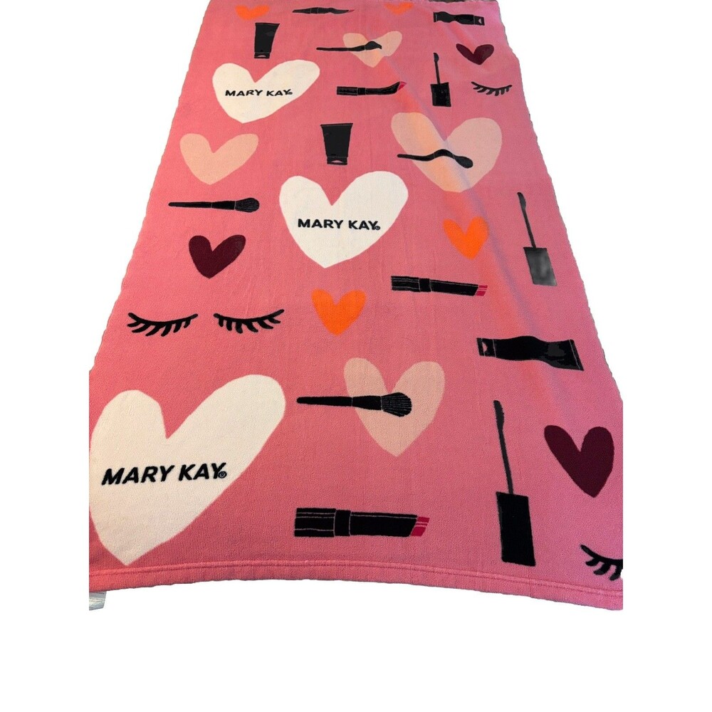 Mary Kay Special Edition Beach Towel 31in x 59 Pink Hearts Lipstick Mascara..